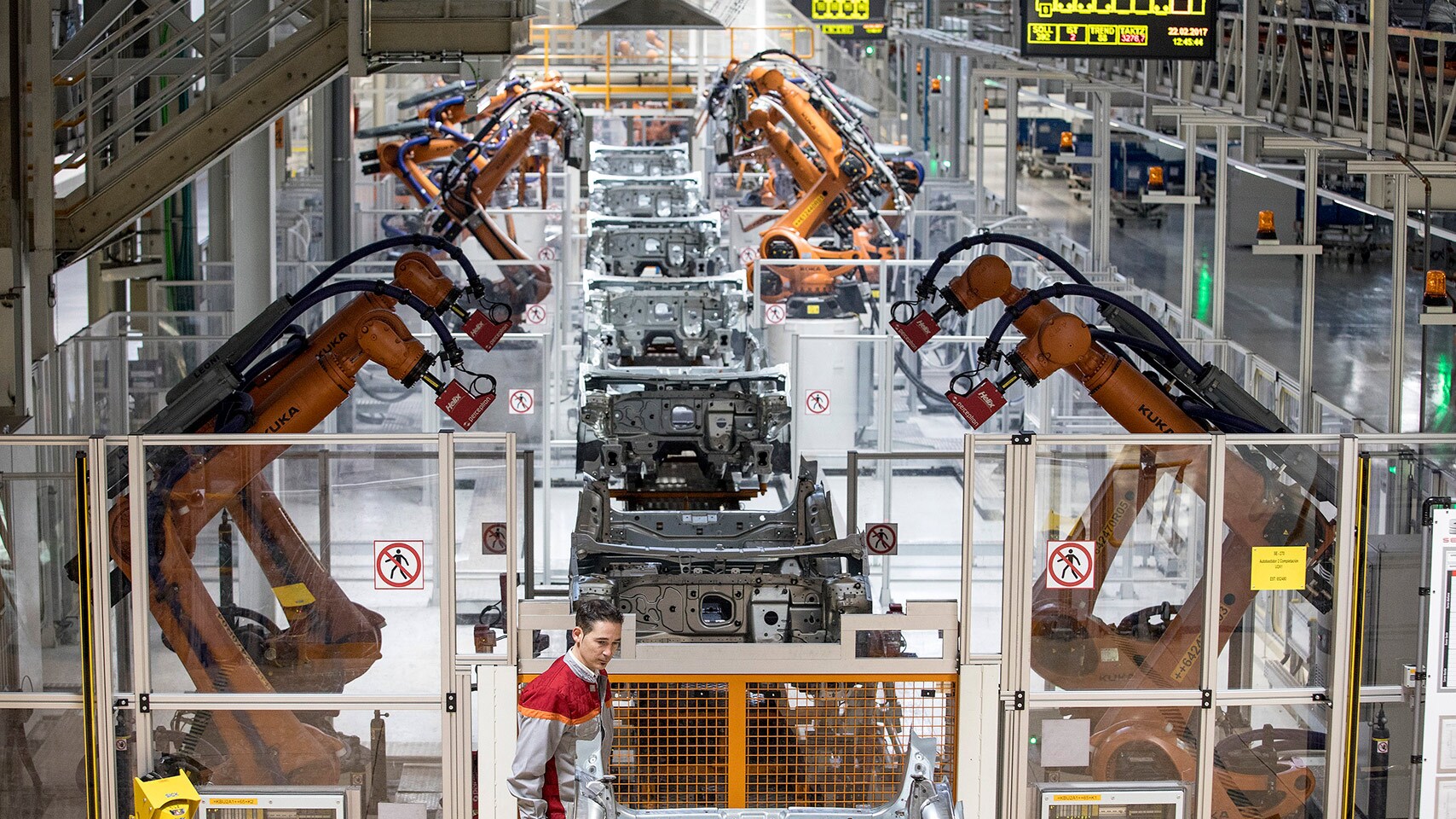 SEAT factory machines